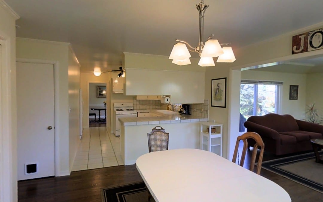 2410 Covert, Glenview