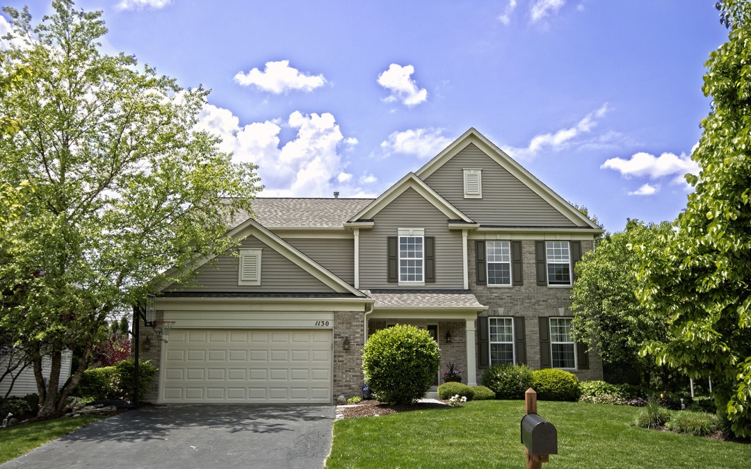 1130 Glen Eagle Dr, Aurora