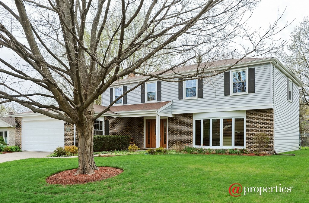 1145 Magnolia Ln, Libertyville