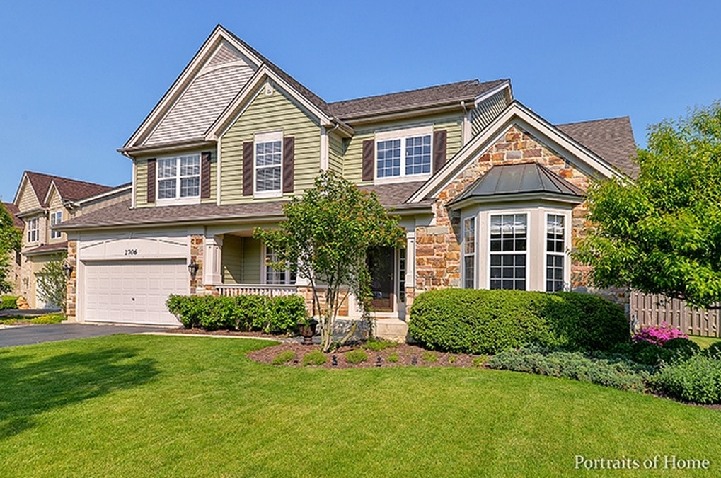 2706 Bainbridge, West Chicago