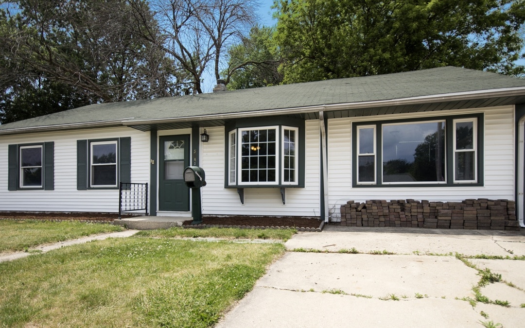 504 Kenyon Ave , Romeoville