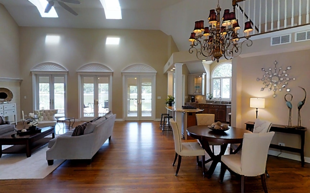4444 Riverside Drive, Crystal Lake