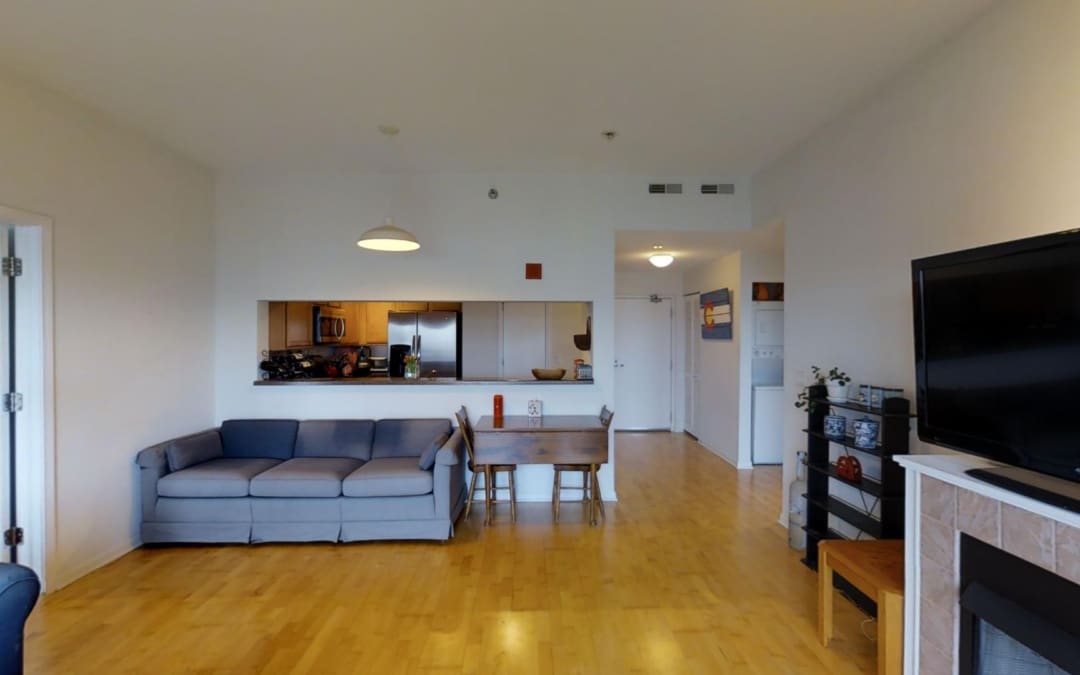 100 N. Hermitage #912, Chicago