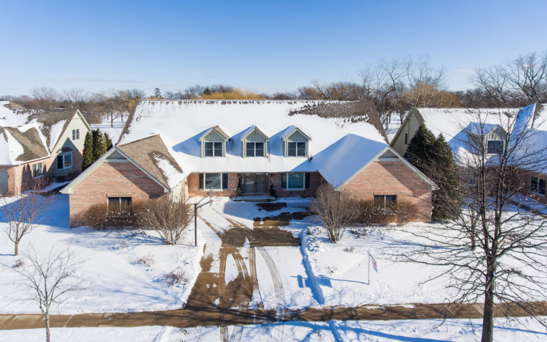 905 Wedgewood Dr, Crystal Lake, IL 60014