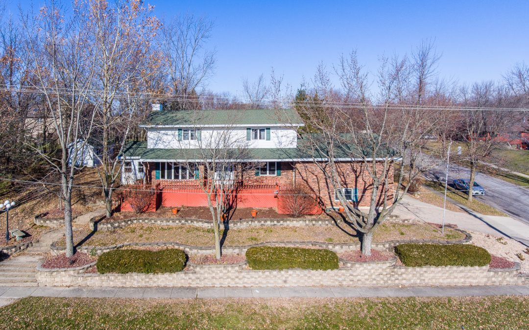 1100 Seil Rd, Shorewood
