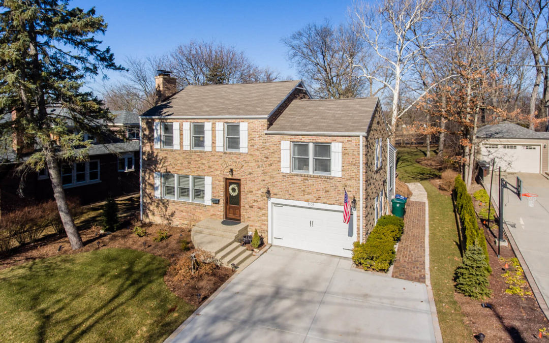 1708 Chapel Ct, Northbrook