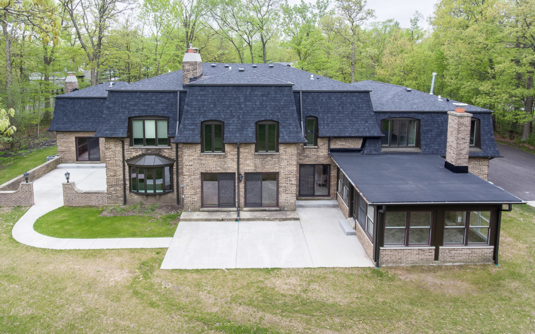 2 Julie Ln, Riverwoods