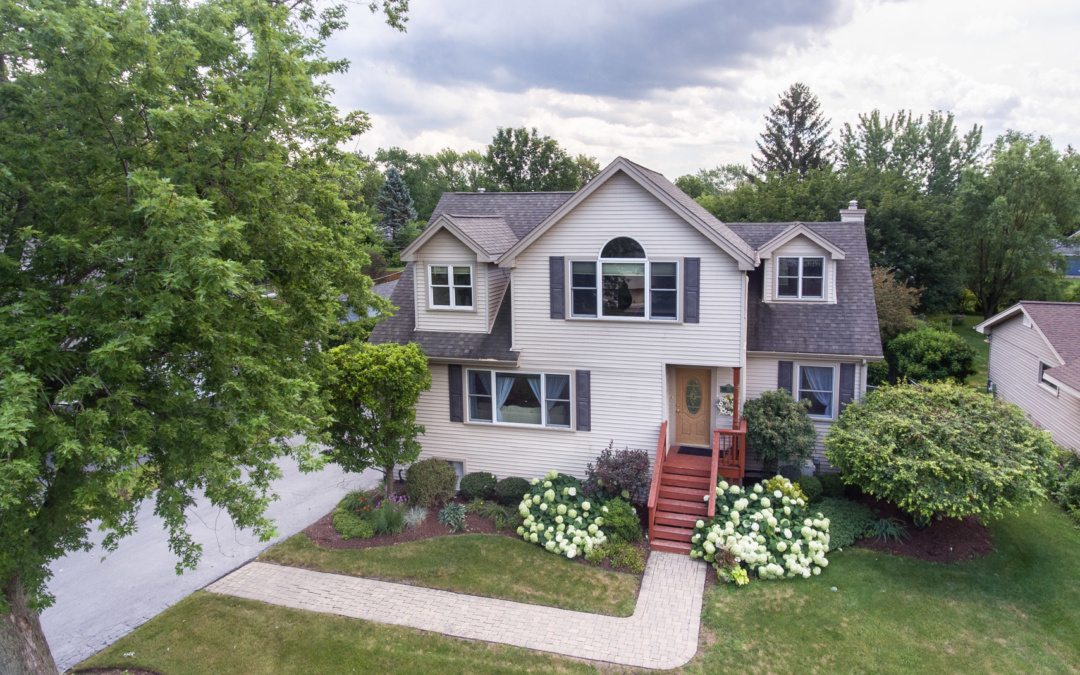 221 Holly Ave, Darien