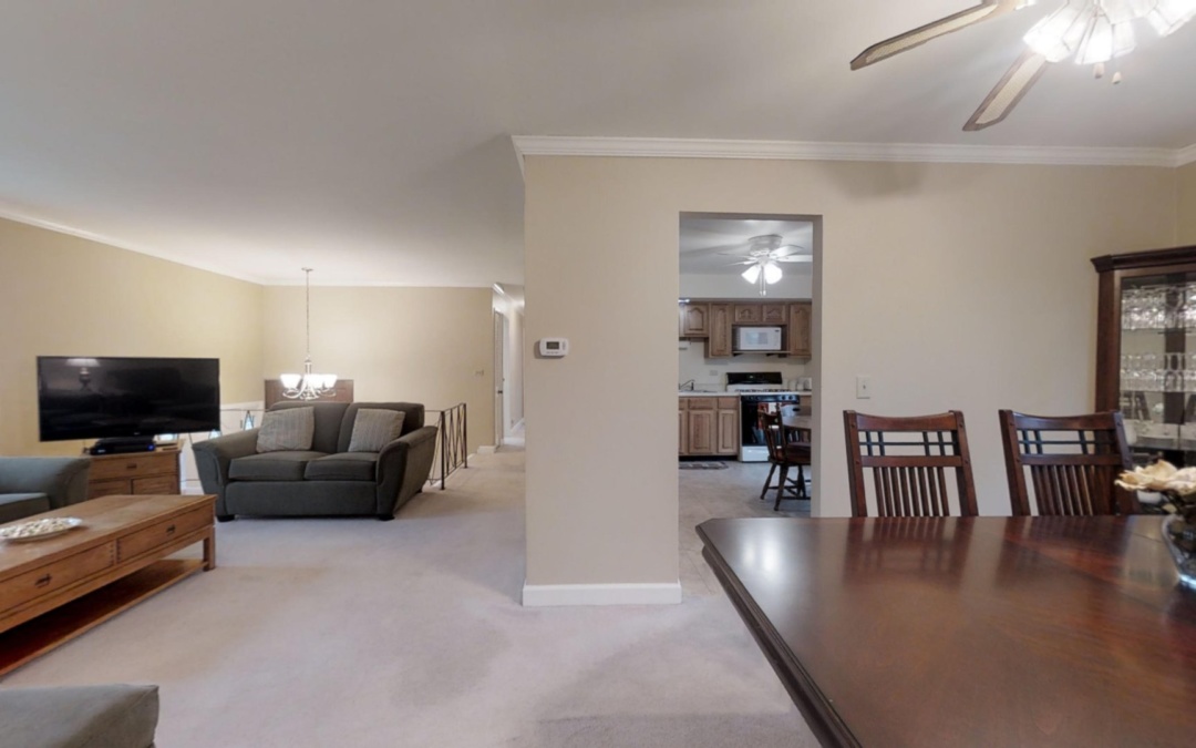 8 Langford Ct, Bolingbrook