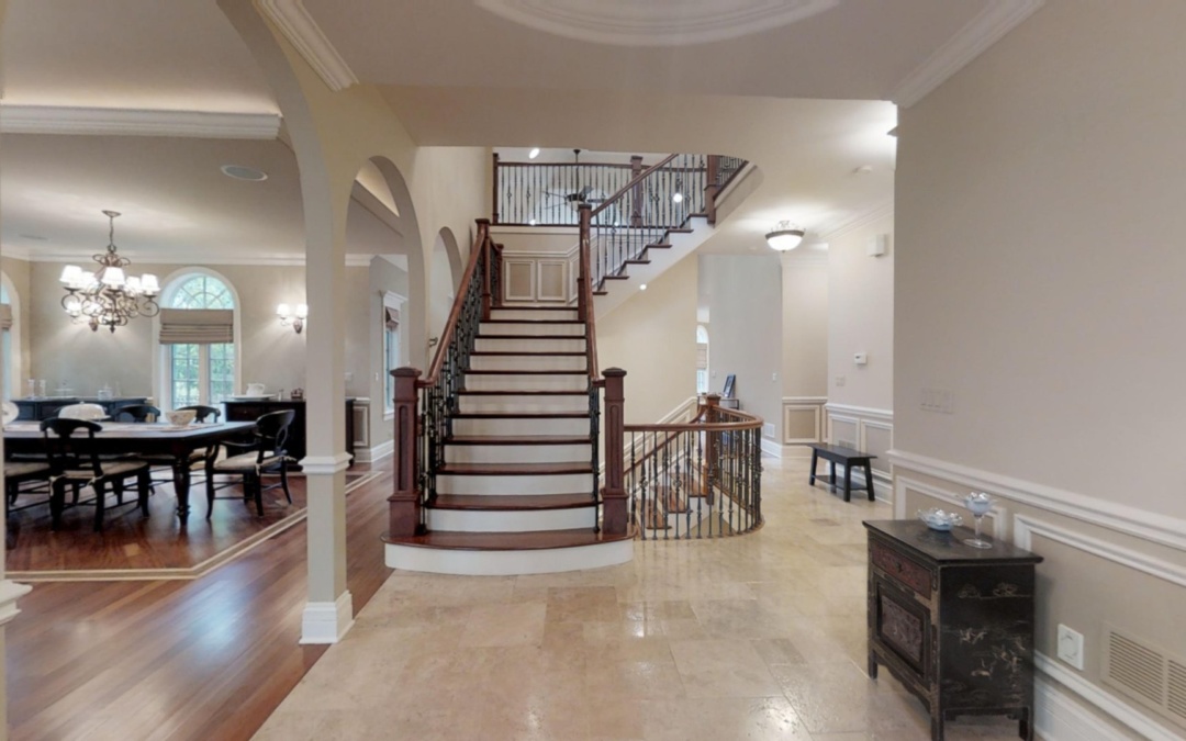 2475 Woodlawn Rd, Northbrook