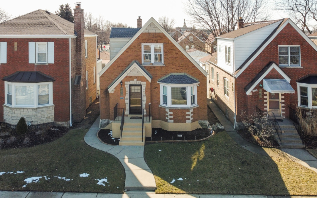 5905 W Roscoe St, Chicago