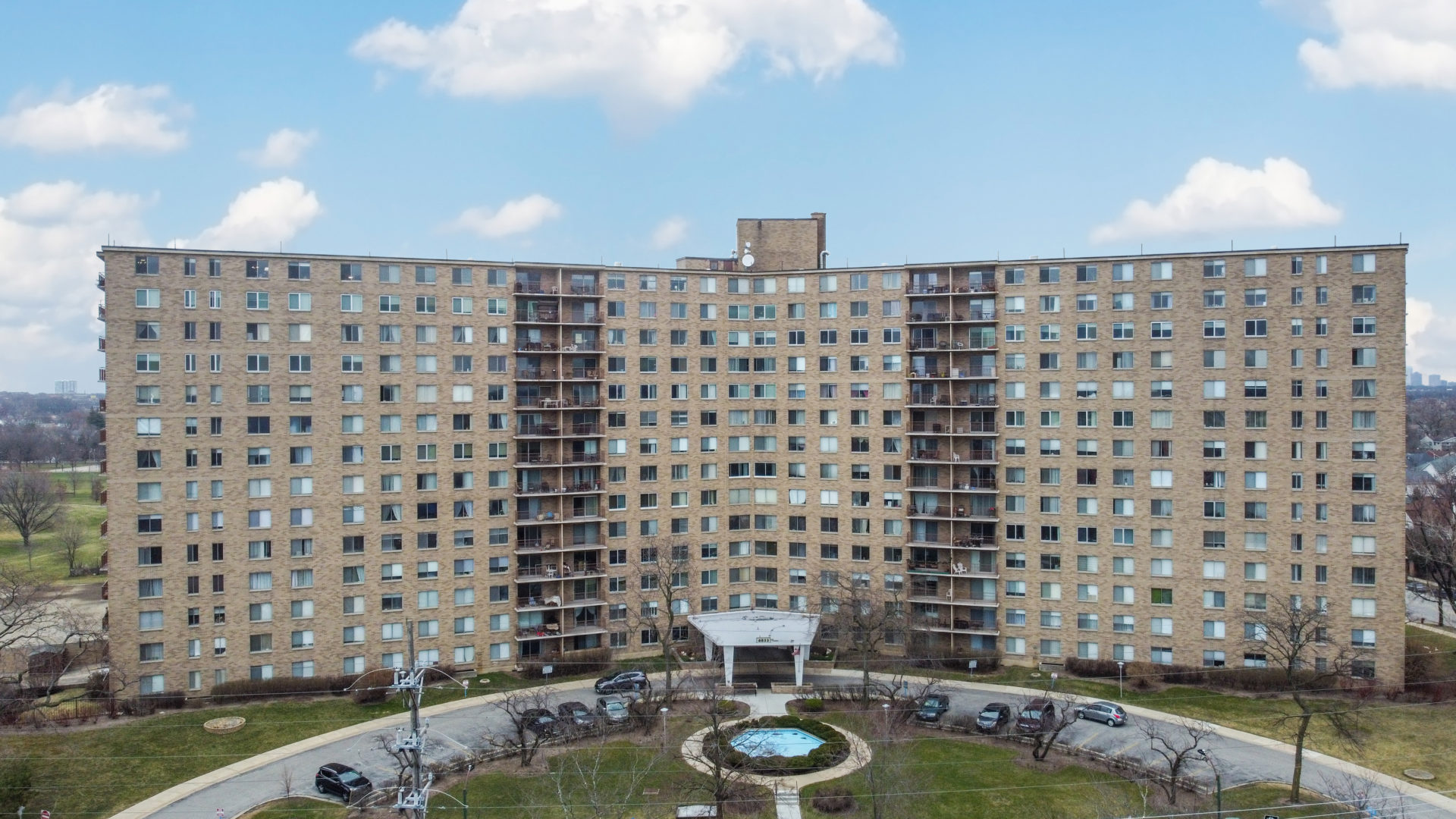 6833 N. Kedzie Ave, Chicago