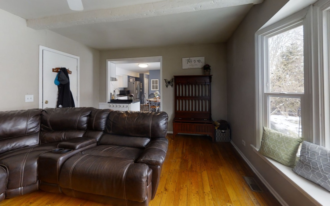 1046 Viking Dr, Batavia