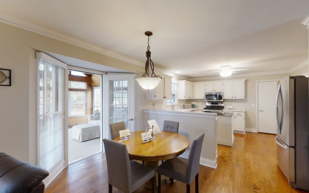 587 Cross Ct, Gurnee