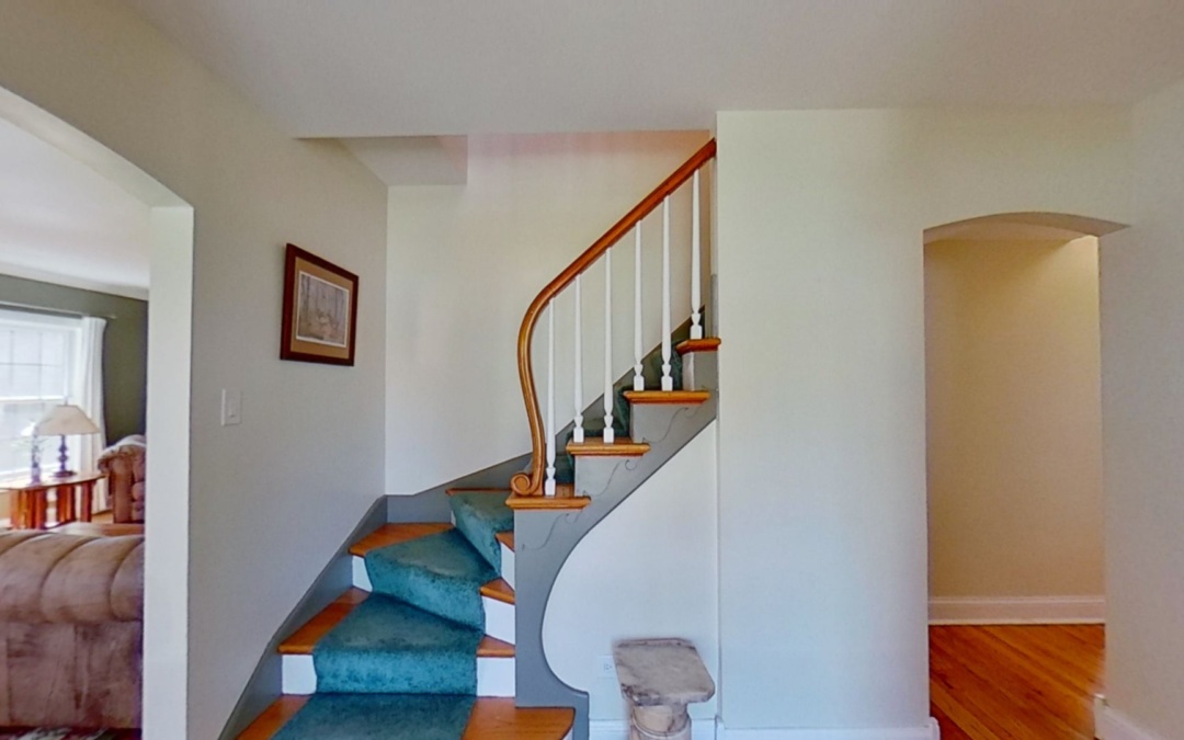 27 E Maple St, Lombard