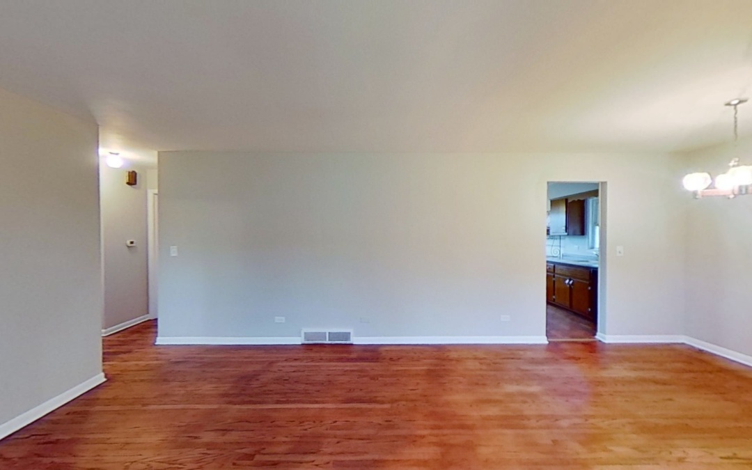 833 Parkside Dr, Wheaton