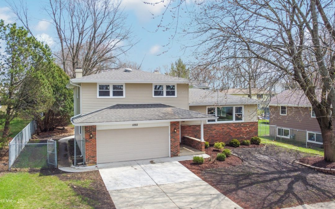 1255 Countryside Dr, Elgin