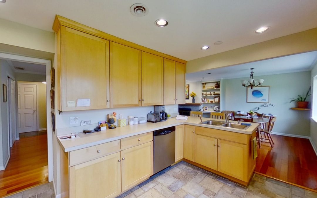 837 Ellynwood Dr, Glen Ellyn