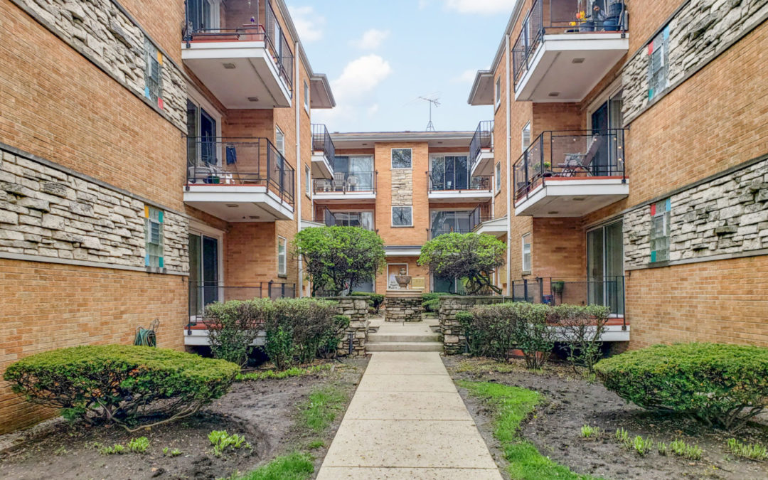 4337 N Kedvale Ave (Unit 2W), Chicago