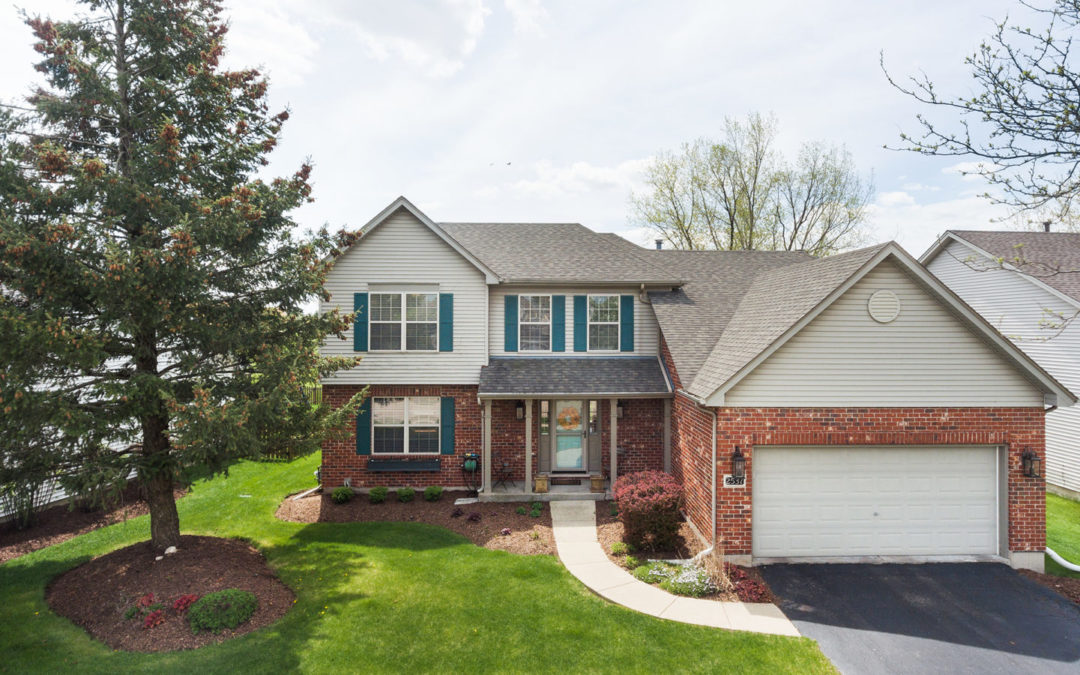 2537 Crestview Dr, Aurora