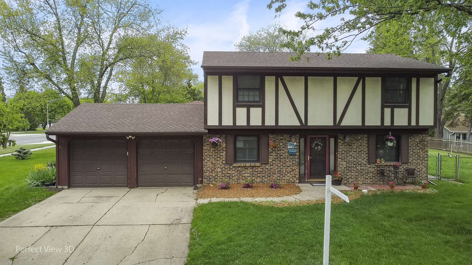 1938 Wayland Ln, Schaumburg