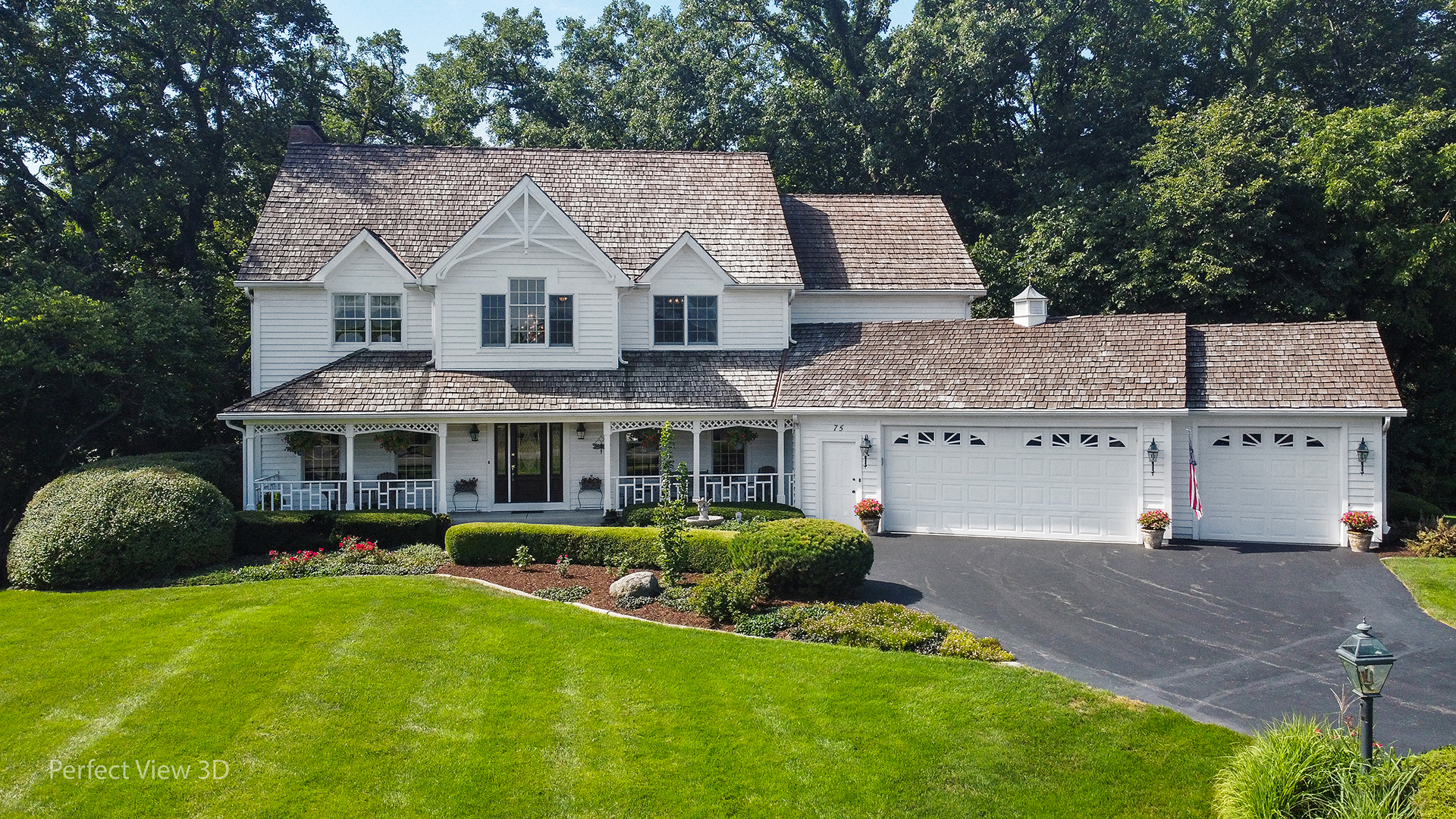 75 Oak Creek Dr, Yorkville