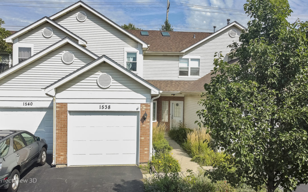1538 Darien Lake Dr, Darien