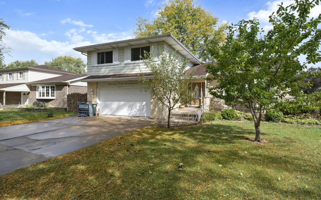 2417 S Shag Bark Trail, Arlington Heights