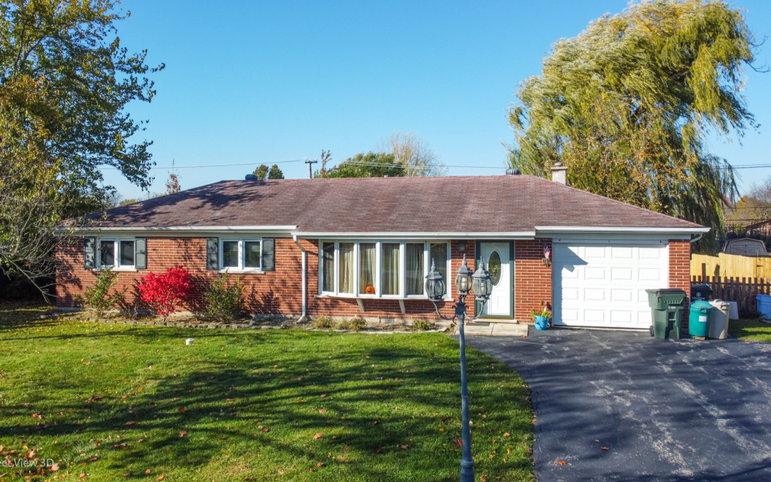 1124 Castle Dr, Glenview