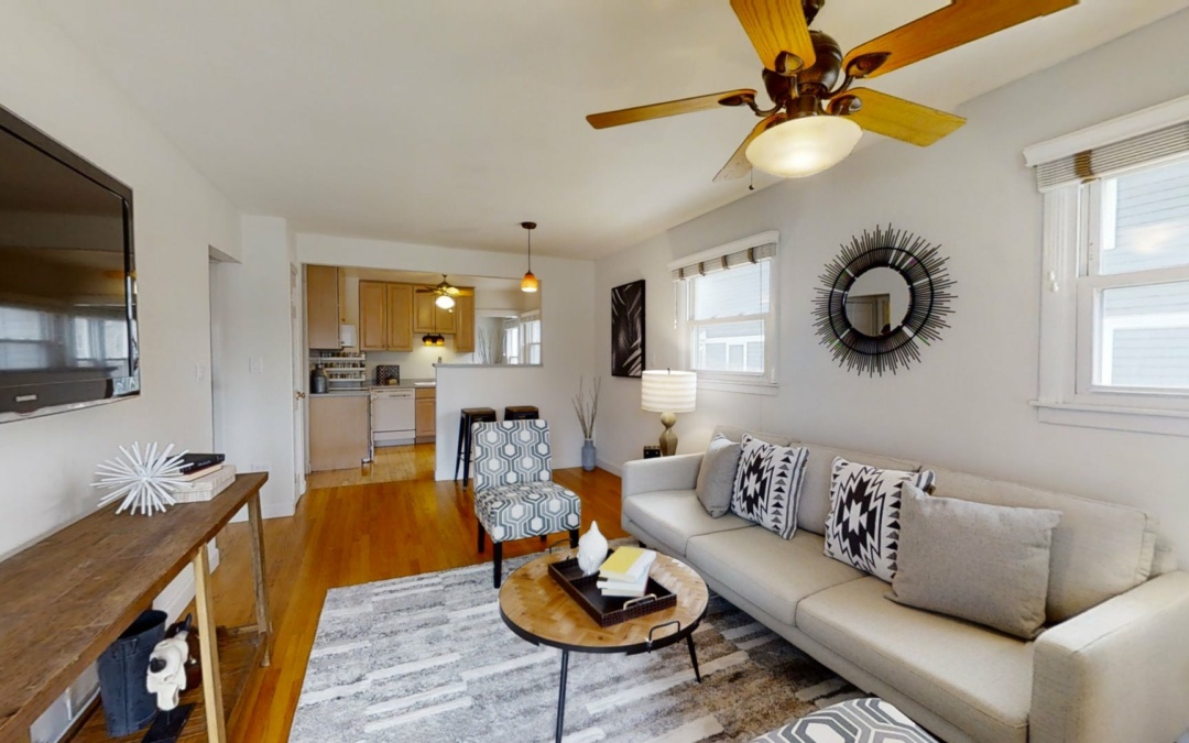 290 Clinton Ave, Elmhurst