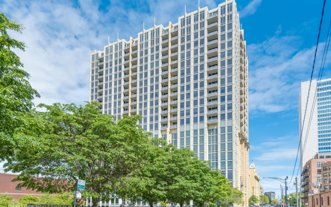 700 N Larrabee St, Chicago
