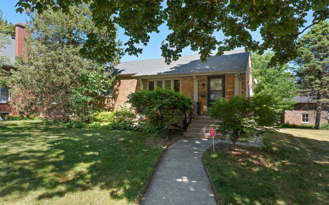 1110 Ridge Rd, Wilmette