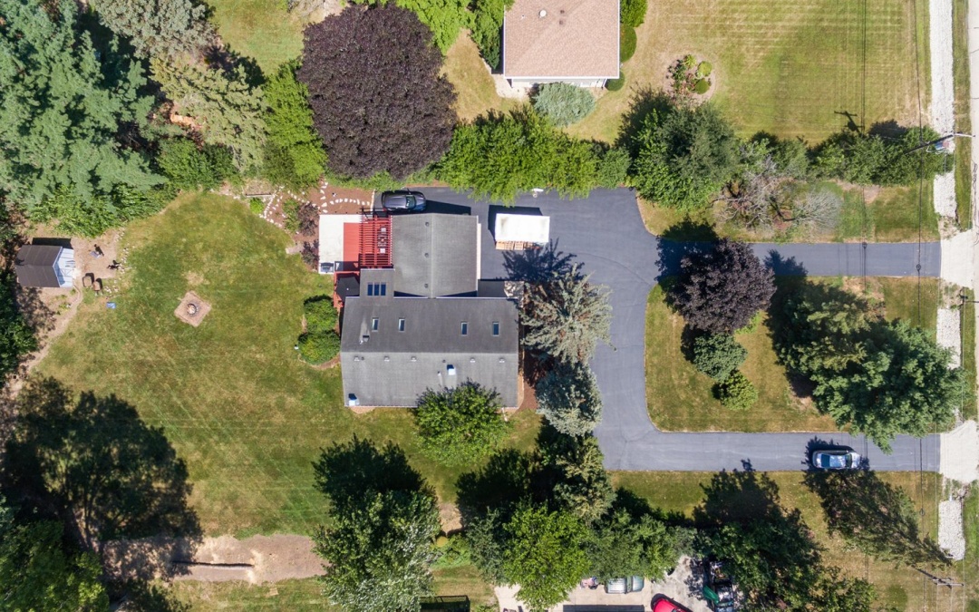 9S642 Clarendon Hills Rd, Willowbrook