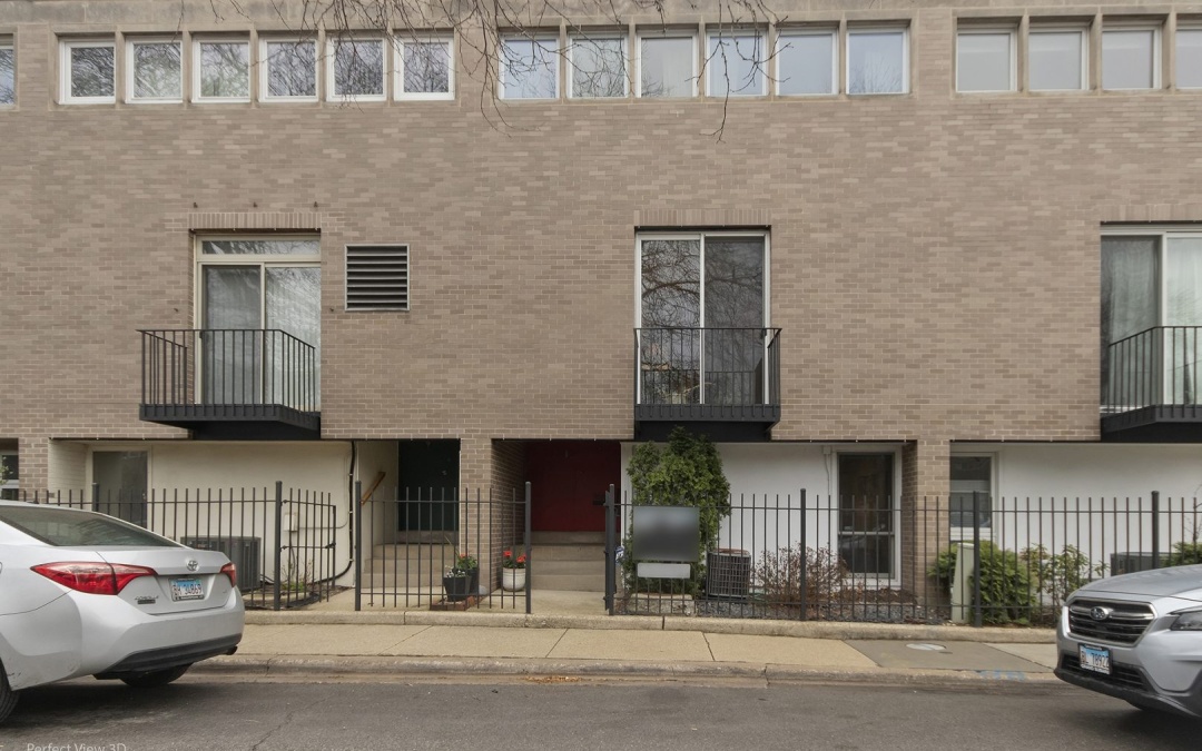 5641 S Harper Ave, Chicago