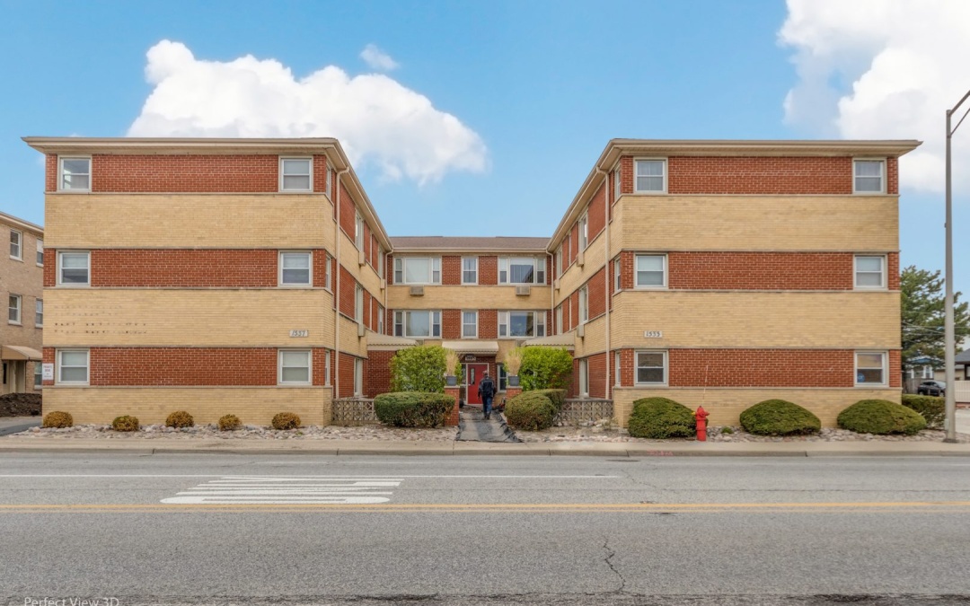 1537 Harlem Ave (Unit 2W),  Forest Park